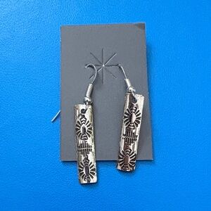 Florence Tahe Navajo Made Sterling Silver Stamped Dangle Earrings NWT